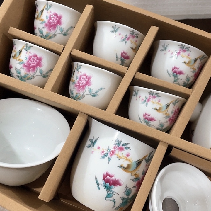 陶瓷茶具全部清清完回家过年