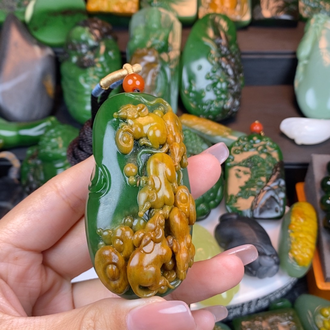 风***生和田玉未镶嵌挂件