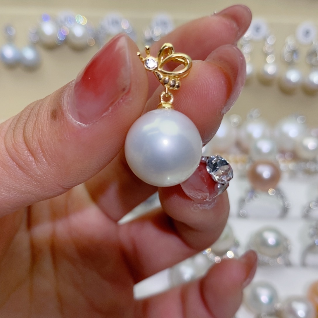 淡水珍珠吊坠(赠链)银S925镶嵌