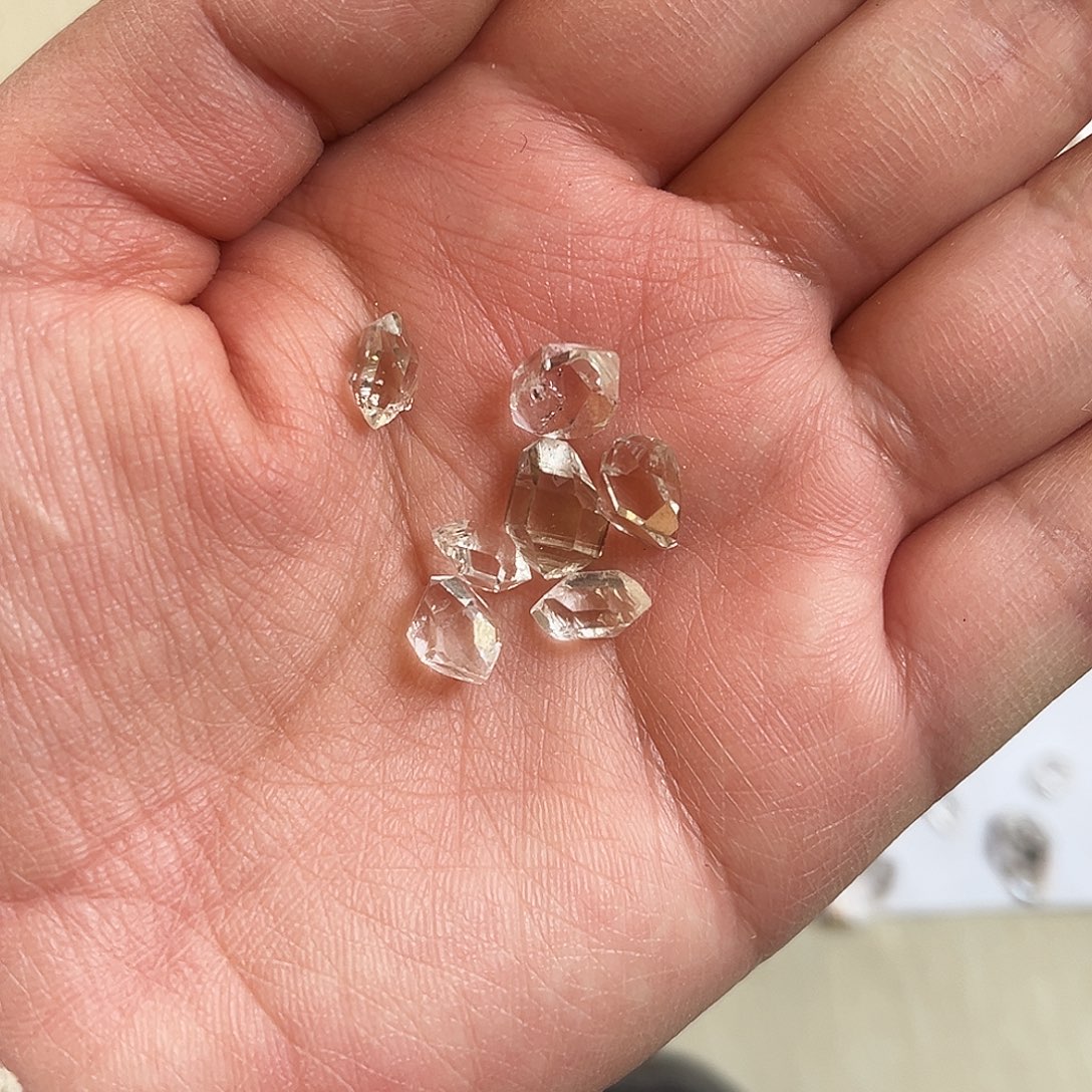 U***U珠宝半成品水晶未镶嵌