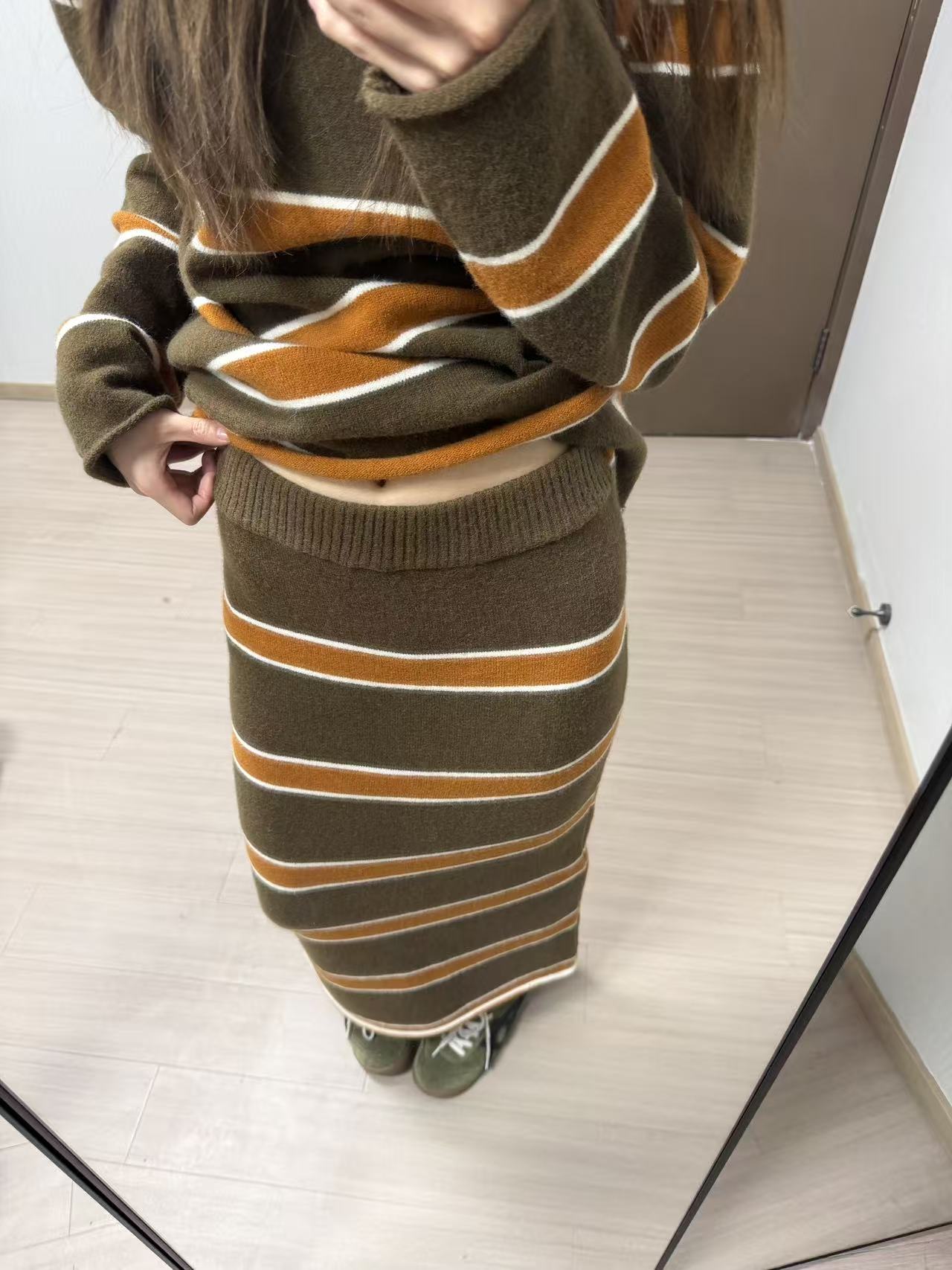 干敏皮【麋鹿】复古撞色 条纹针织半身裙