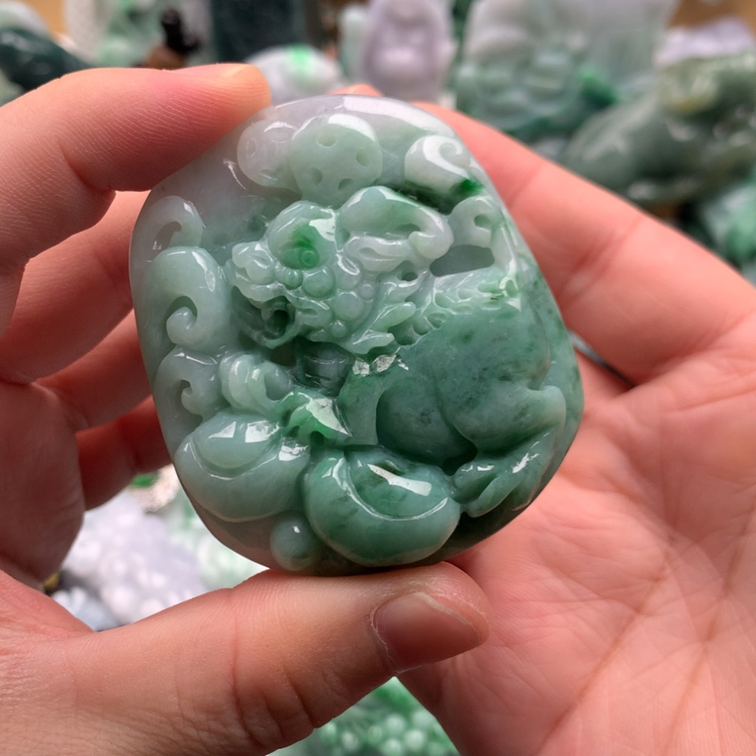 吊坠(不含链)未镶嵌翡翠