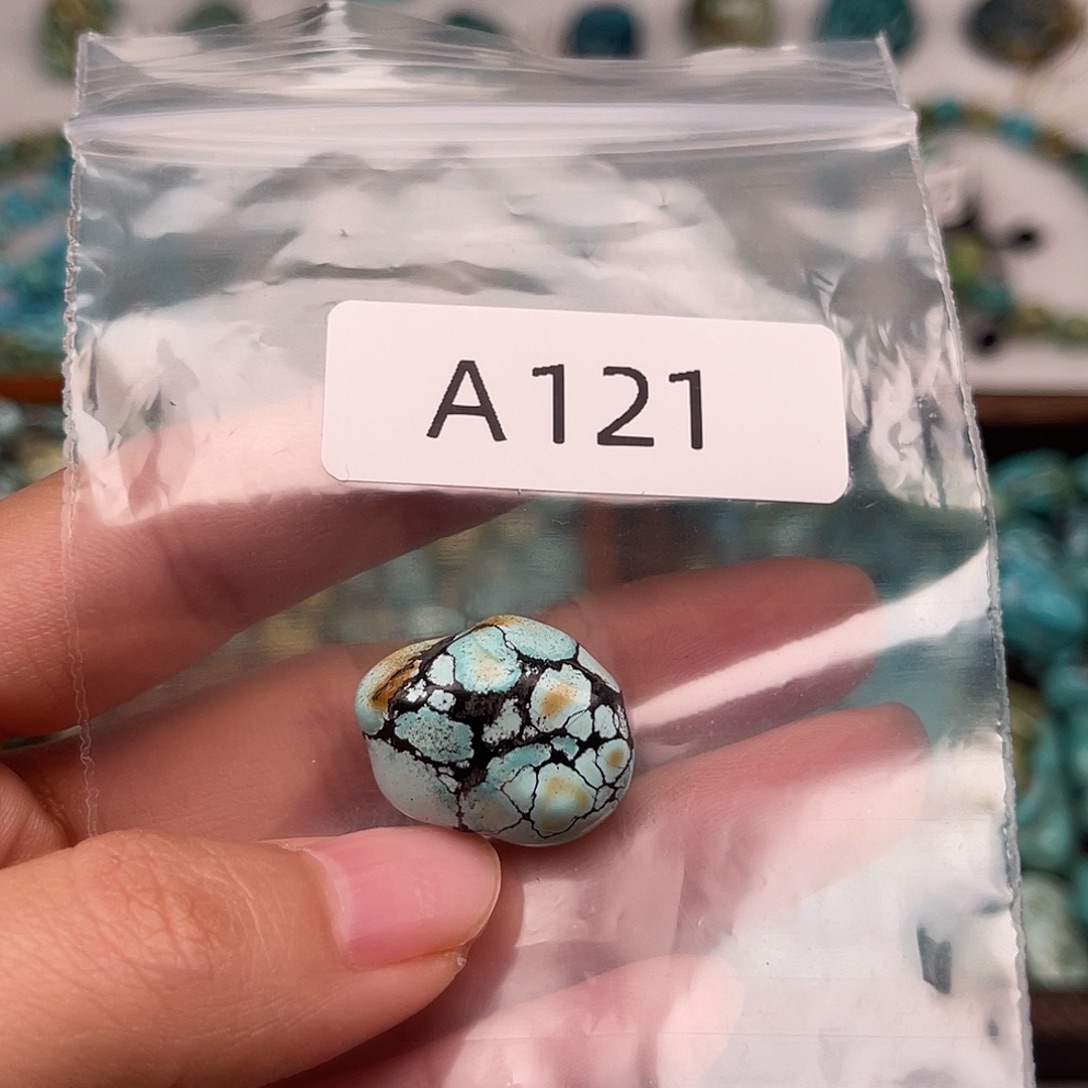 大***姐绿松石未镶嵌颈饰随型