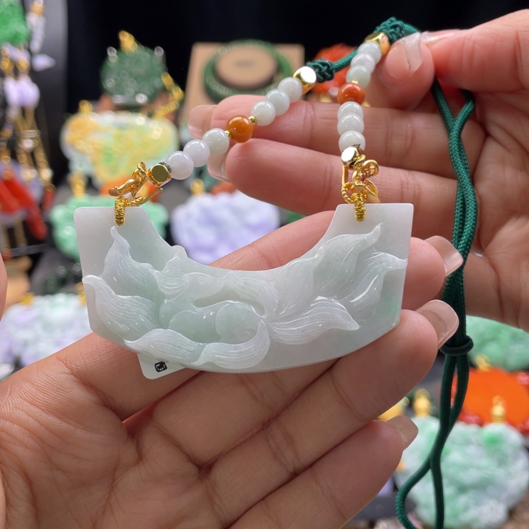 翡翠颈饰未镶嵌代编织