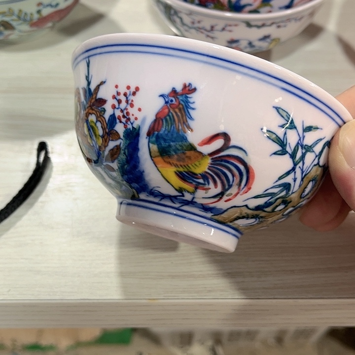 瓷片/////直径12.5厘米…红。