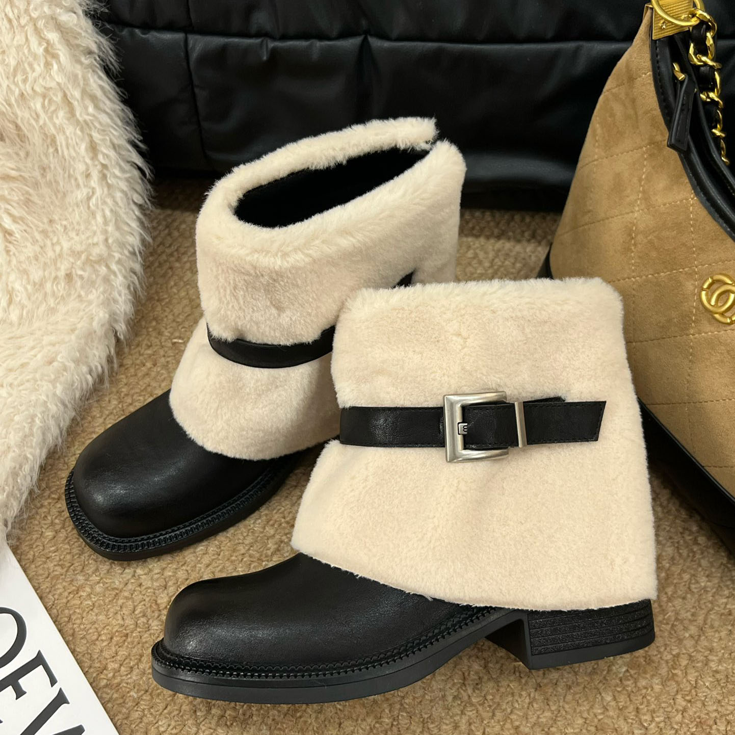 胶粘皮带扣冬季时尚雪地靴雪地靴短靴毛毛鞋