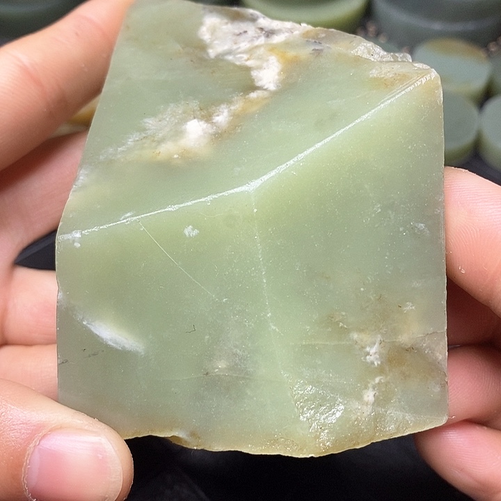 和田玉毛料未镶嵌