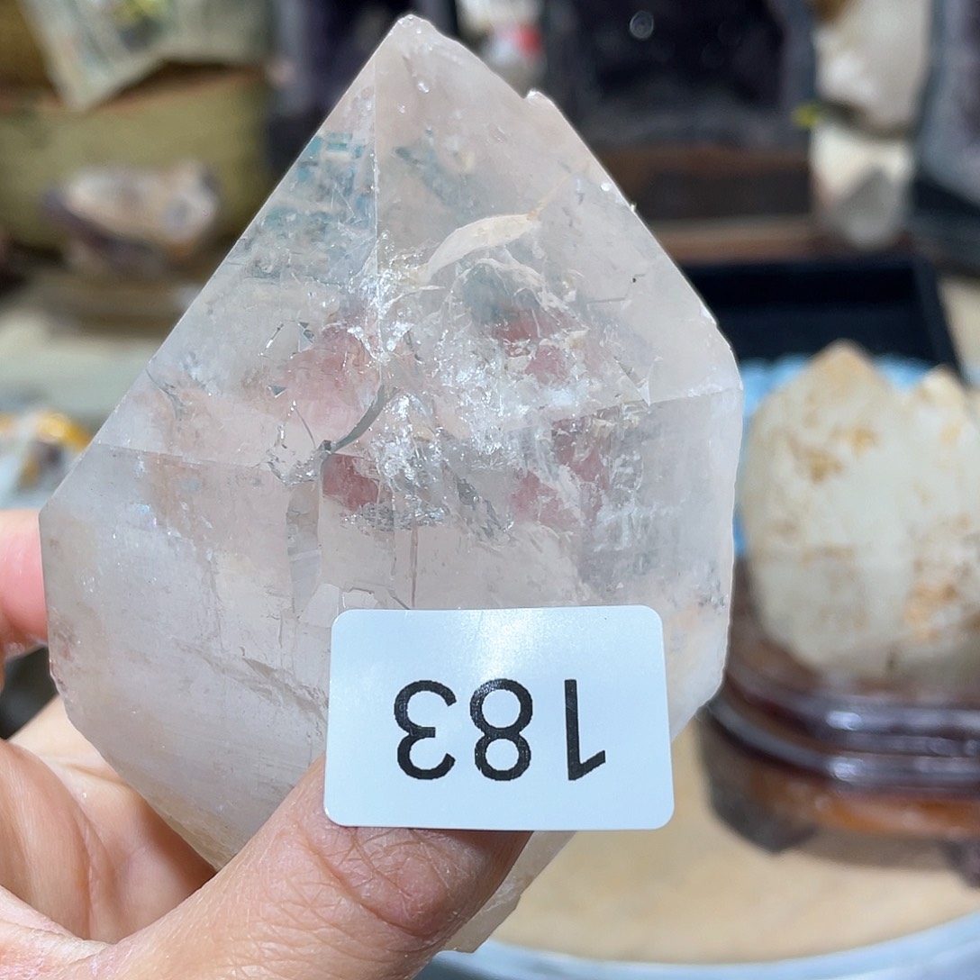 水晶摆件……未镶嵌