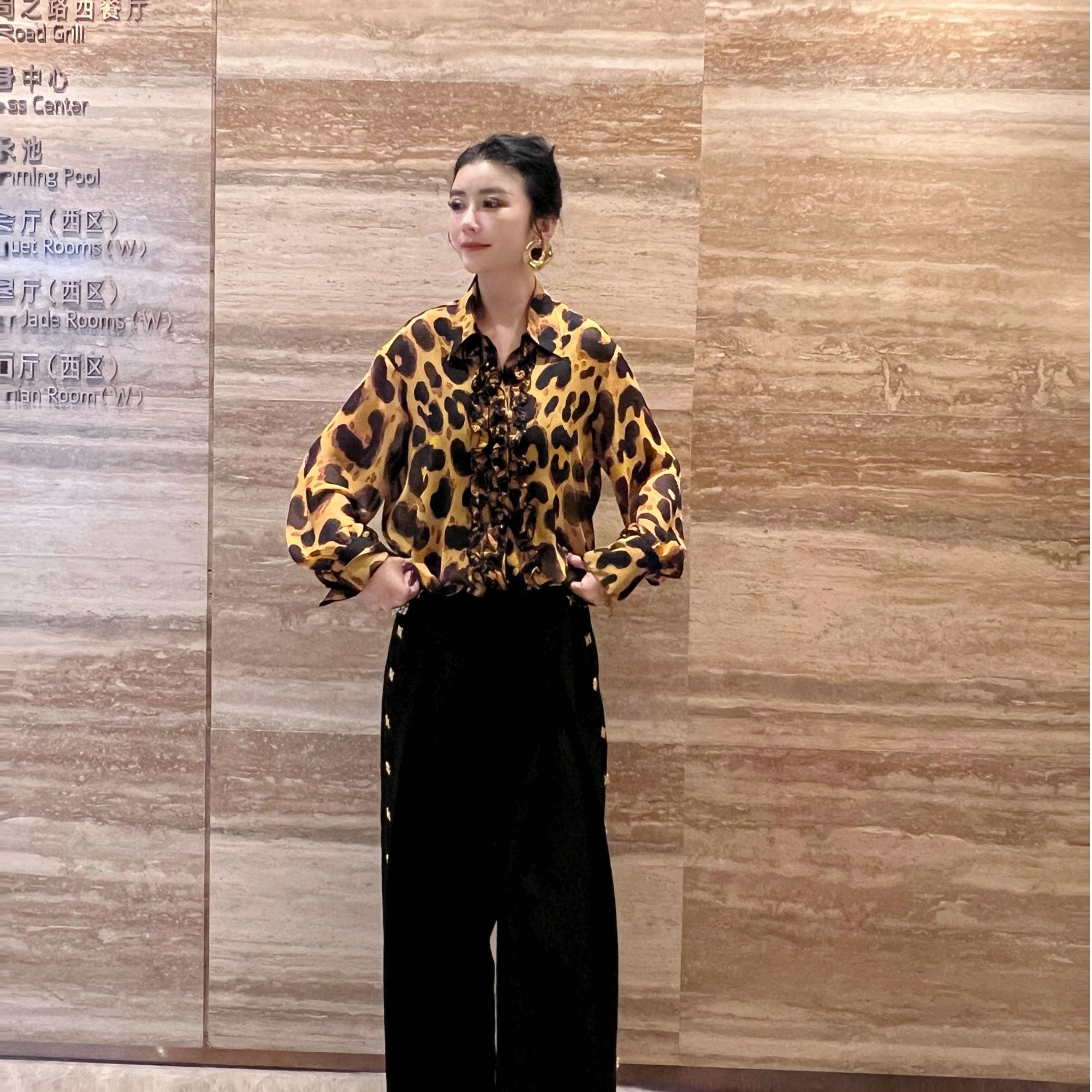 【庄喜儿Original】春季新款时尚气质百搭宽松潮流豹纹衬衫女HT099