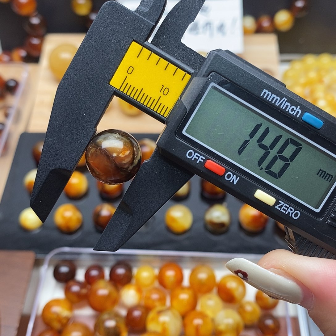 裸石虫珀未镶嵌蜜蜡