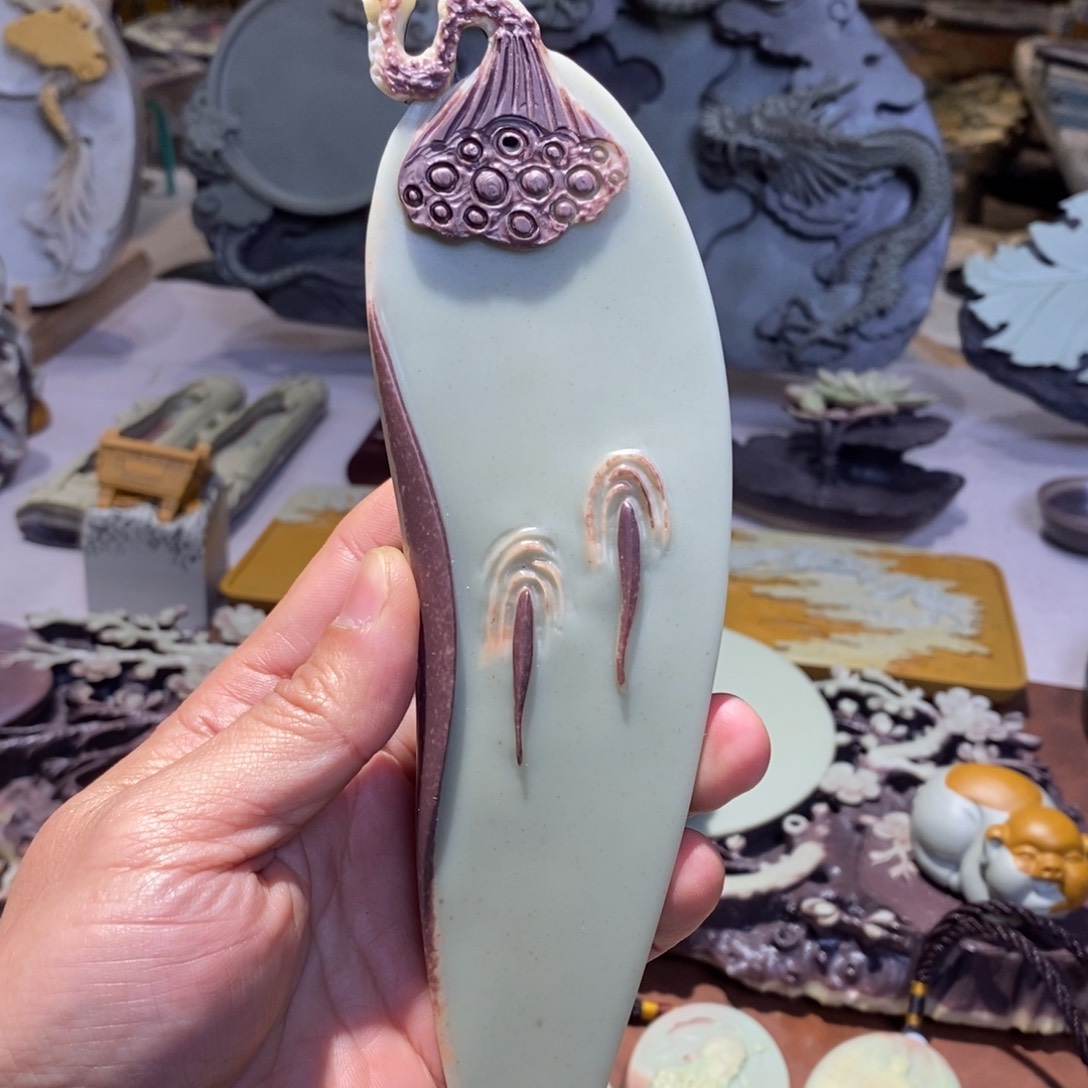 紫袍玉带石小鱼莲蓬香插老料作品