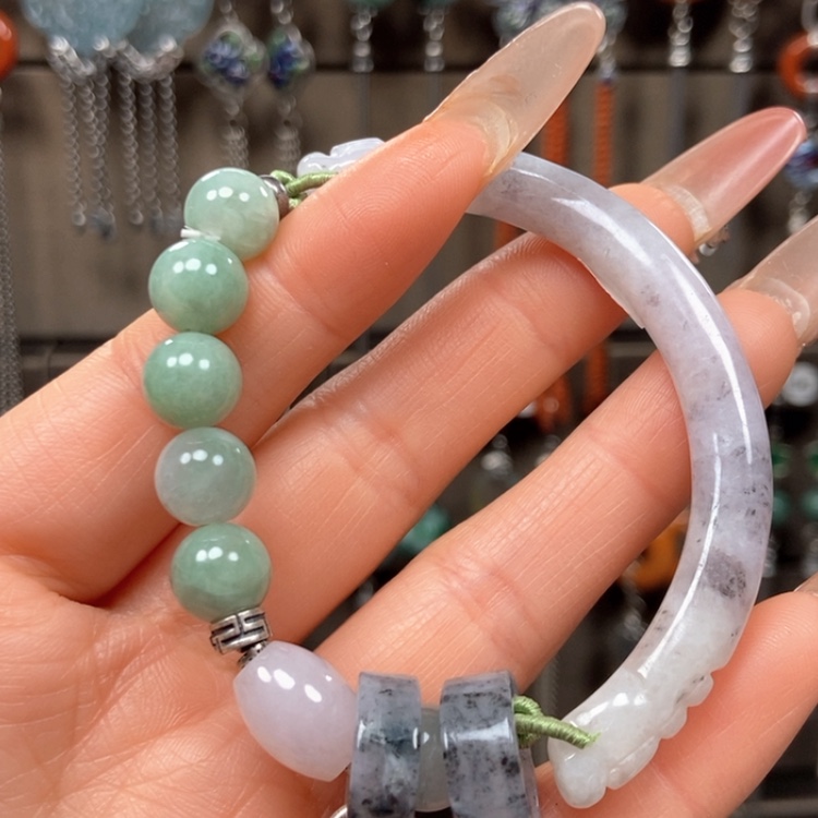 【闪购商品】翡翠耳饰未镶嵌手串