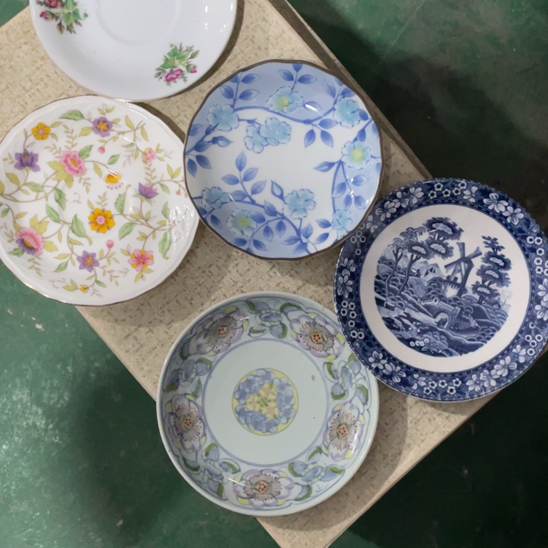 Y***Y中古框画有些瑕疵看好下单不退不换