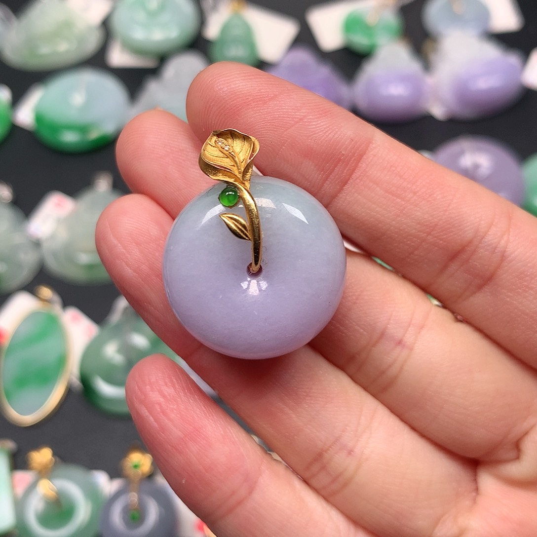 颈饰18K金镶嵌翡翠翡翠吊坠