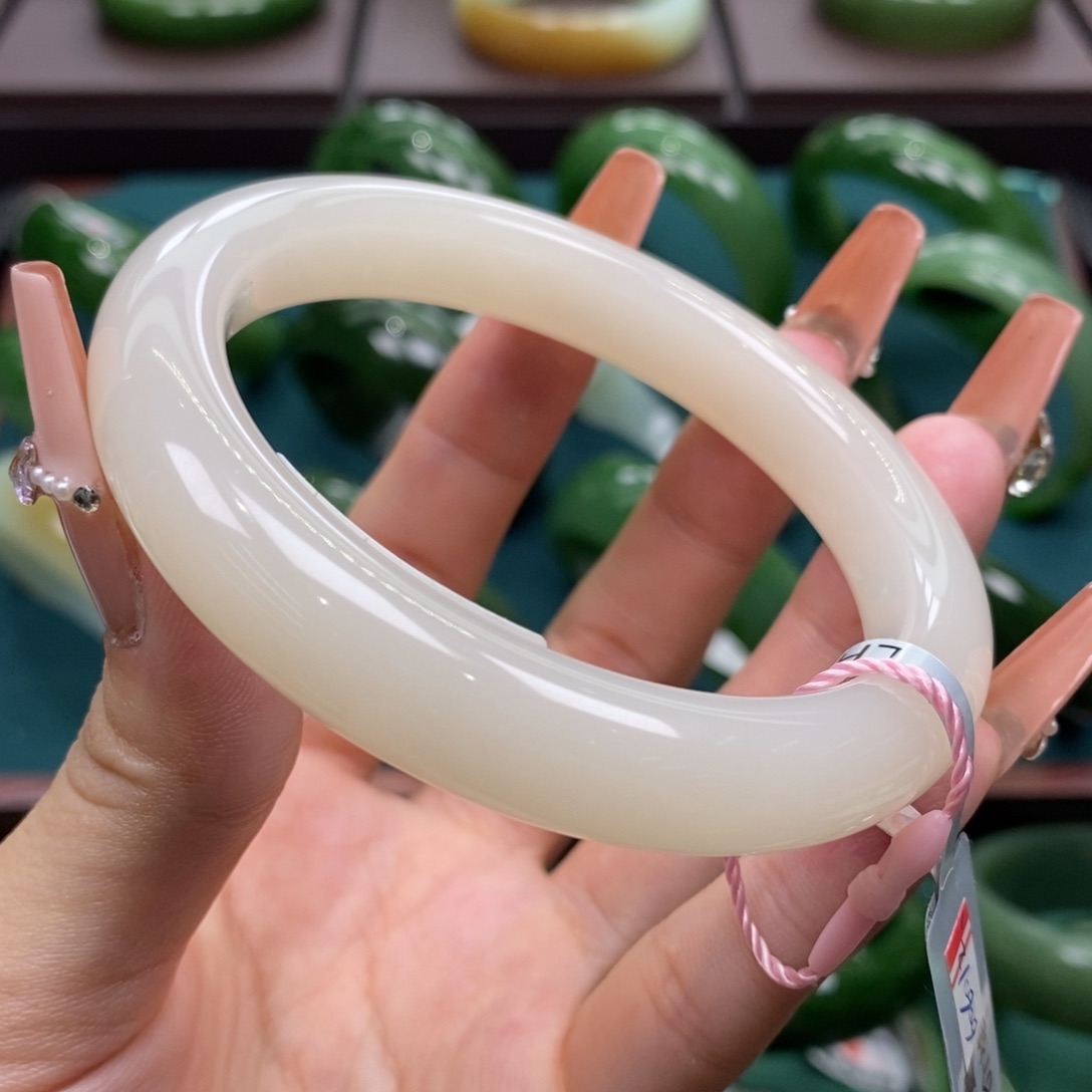 和田玉未镶嵌手镯6061