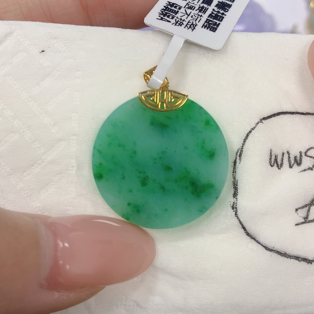 颈饰18K金镶嵌翡翠天然缅甸a货翡翠百元以上九米证书费自理