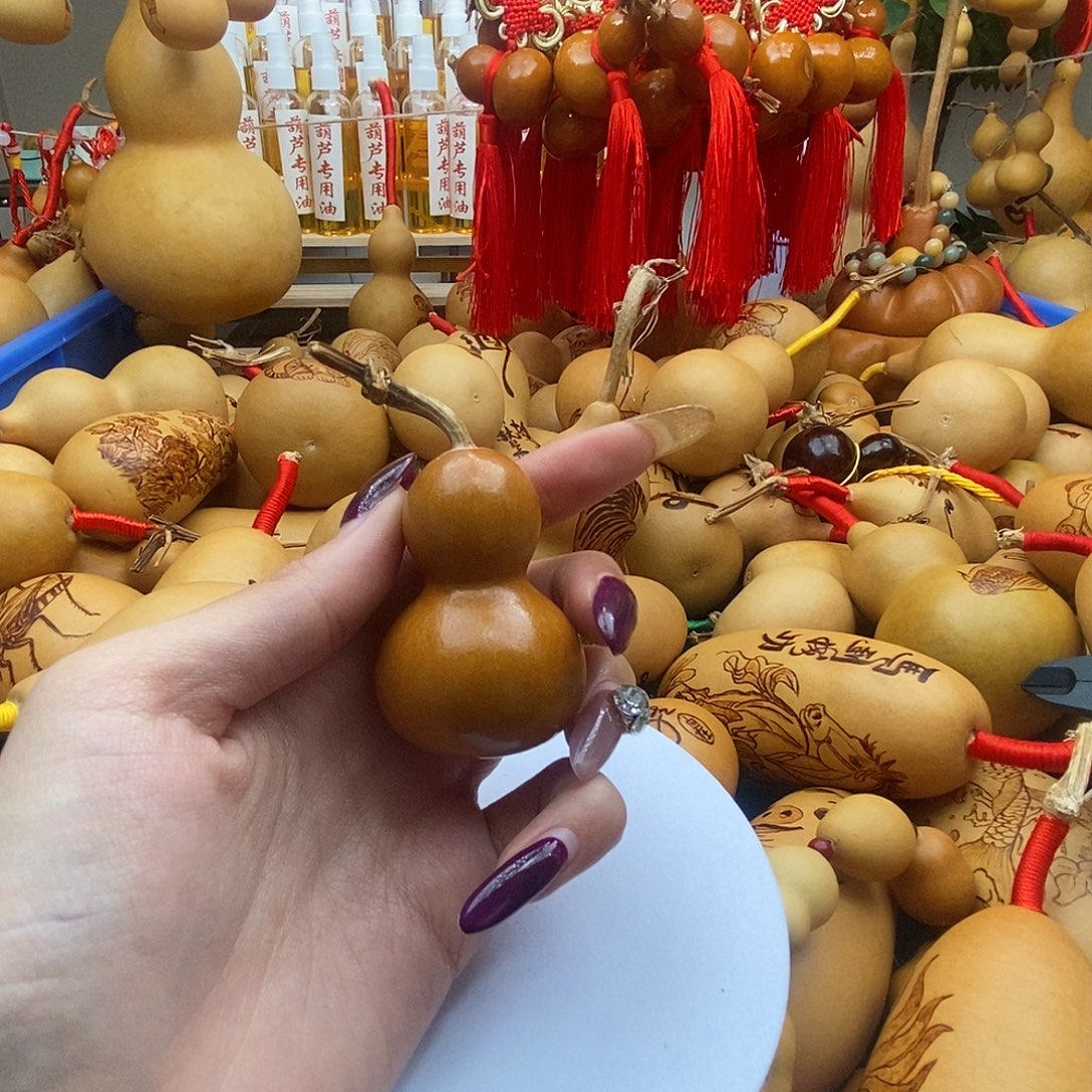 深***港香榧木葫芦工艺品
