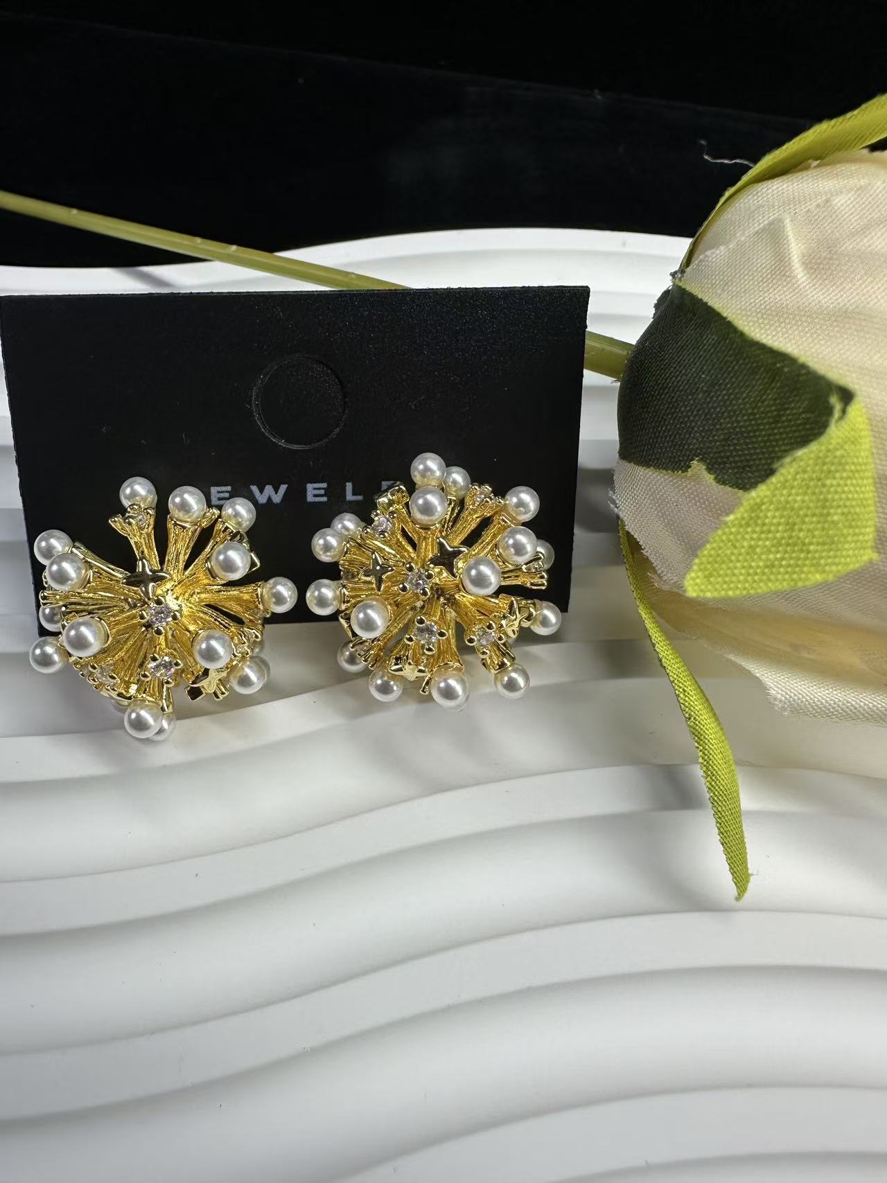 铜合金仿珍珠耳饰 012烟花珍珠耳钉2025新款网红气质耳钉