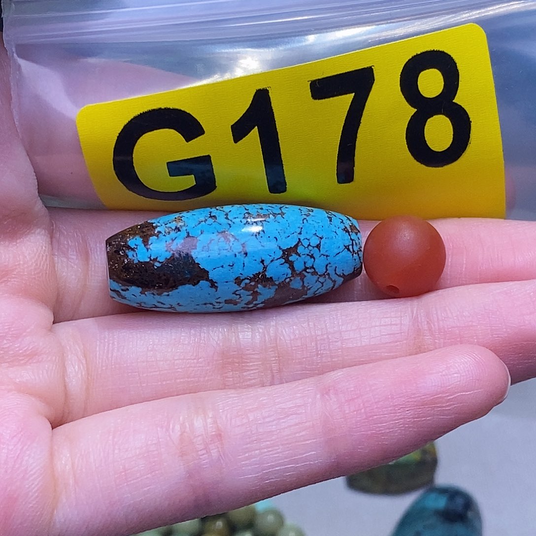 南红玛瑙未镶嵌珠宝奇石