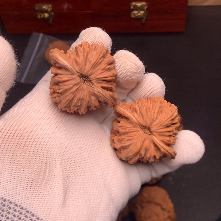 文玩核桃吊坠四座楼45尺全品