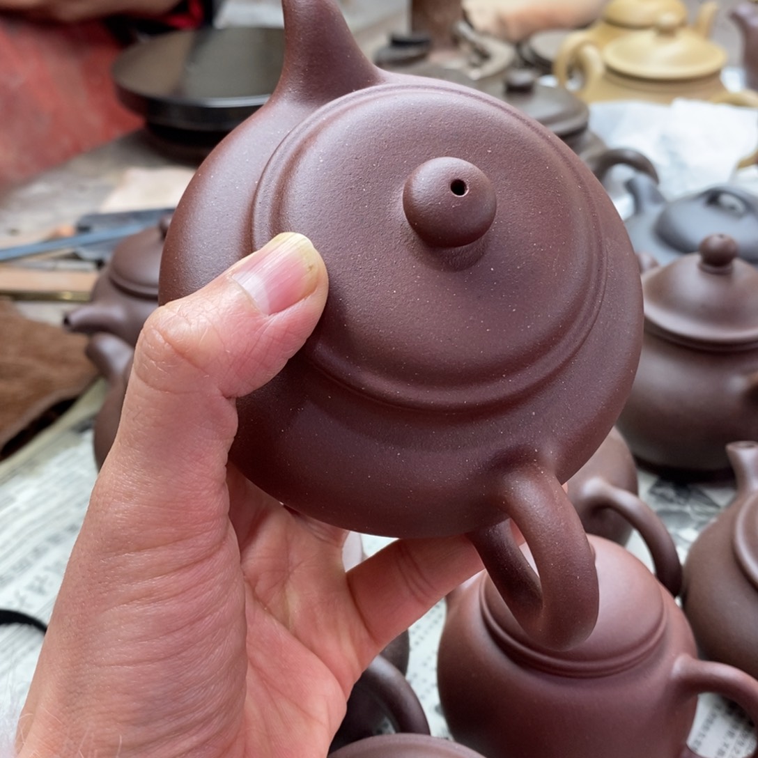 紫砂茶壶v v h j j j k k