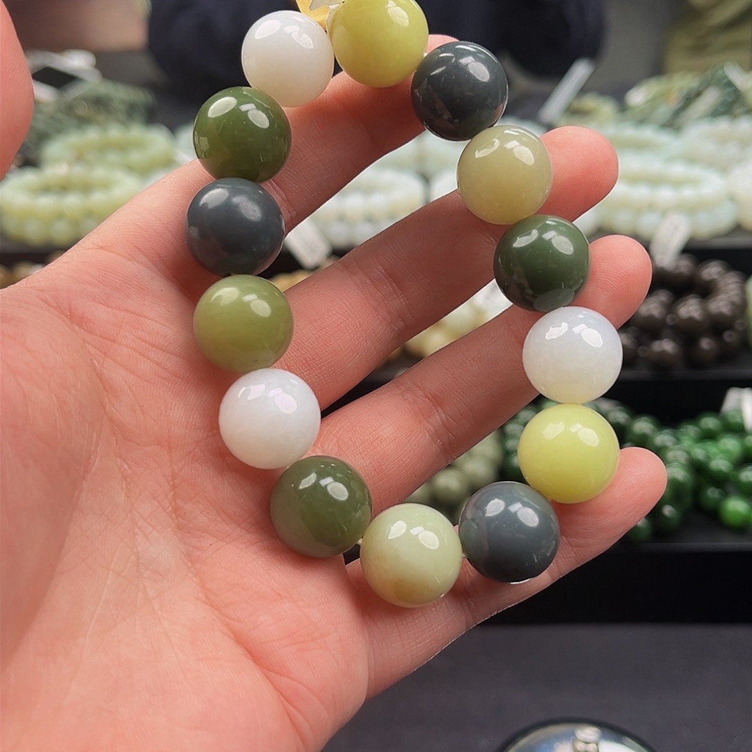 和田玉手串未镶嵌