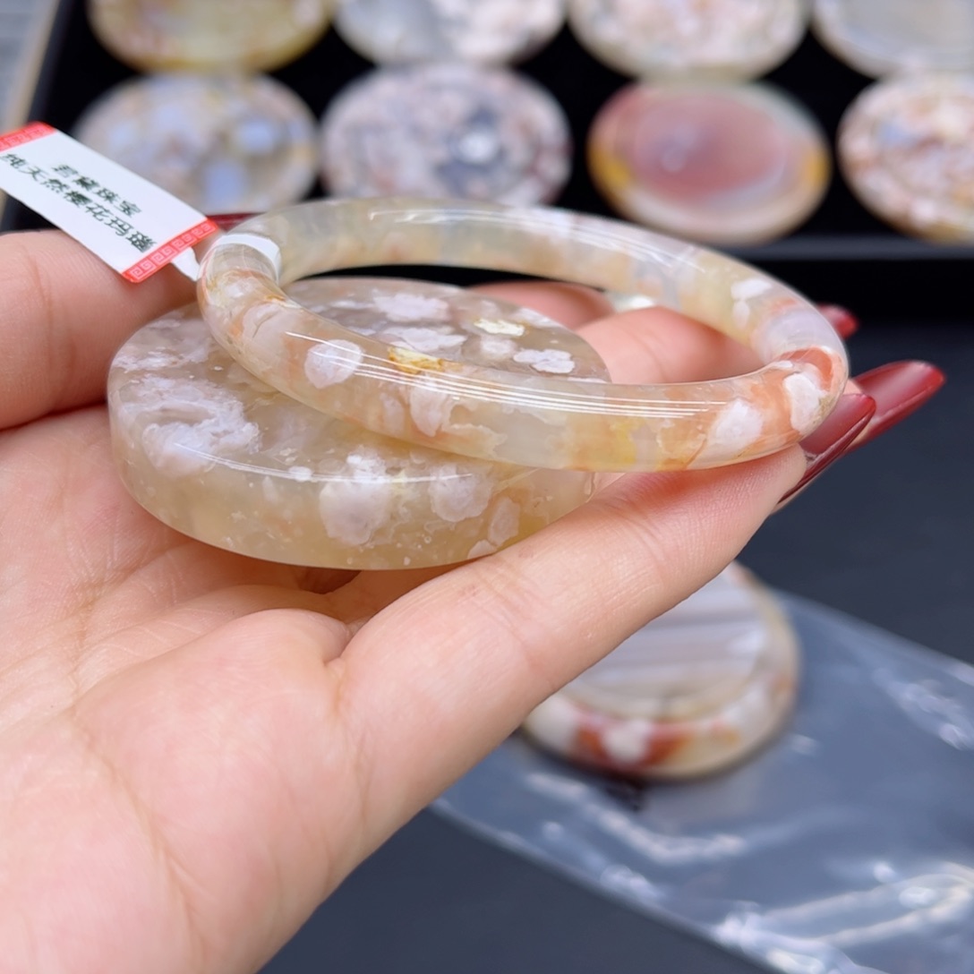 玛瑙/玉髓手镯未镶嵌53