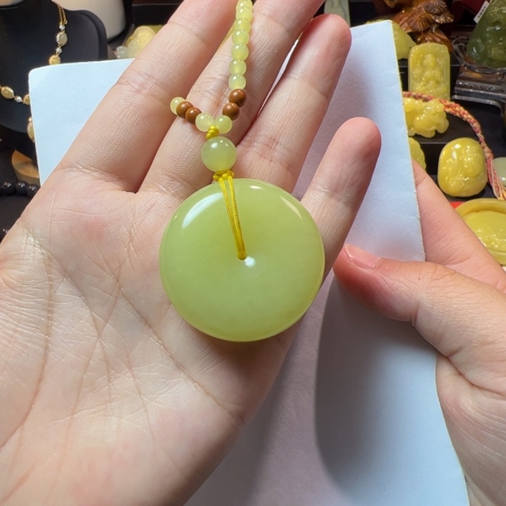 和田玉（黄玉）未镶嵌颈饰