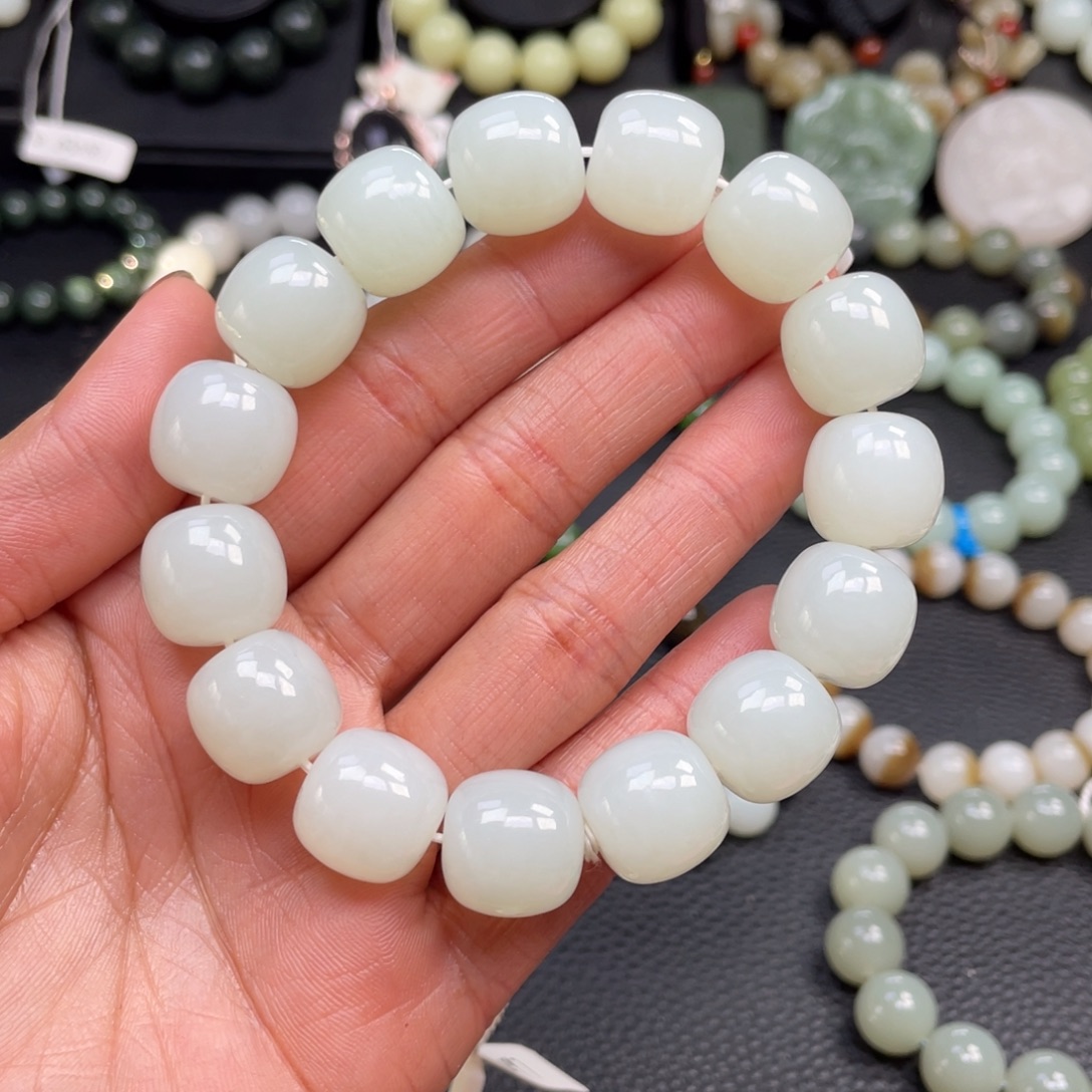 和田玉未镶嵌手链