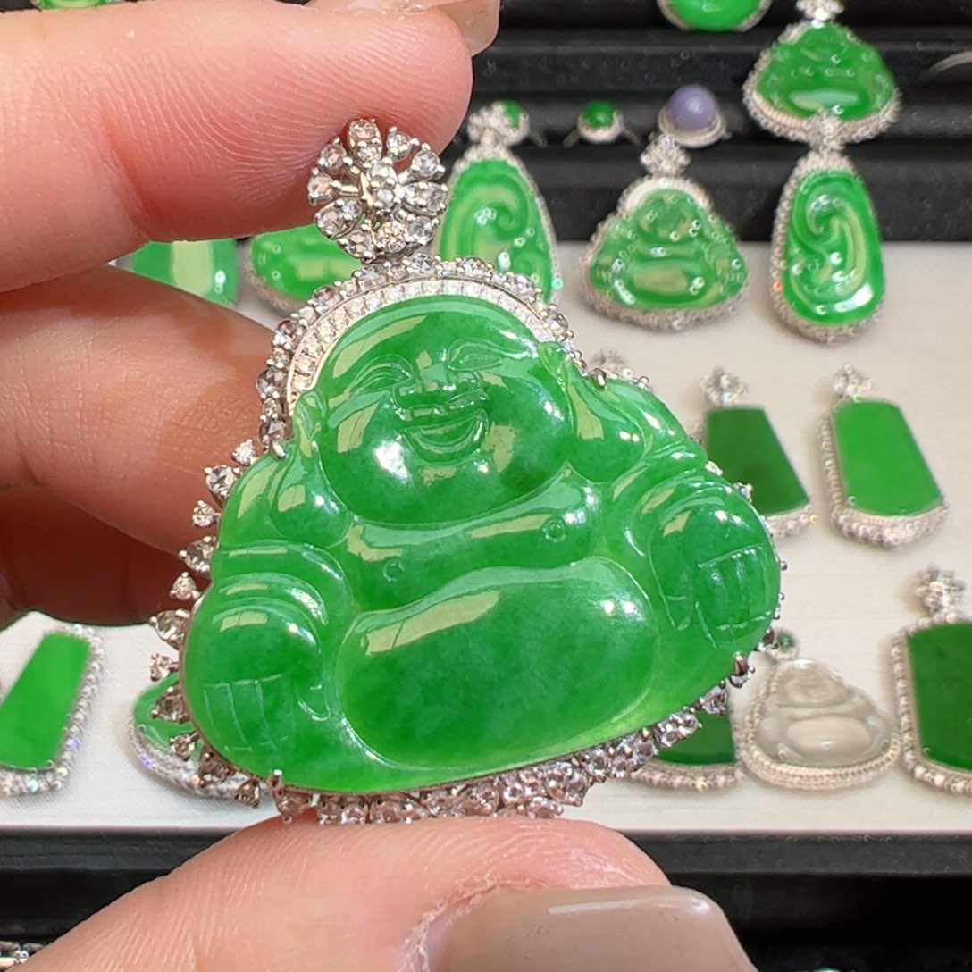 翡翠吊坠(不含链)18K金镶嵌