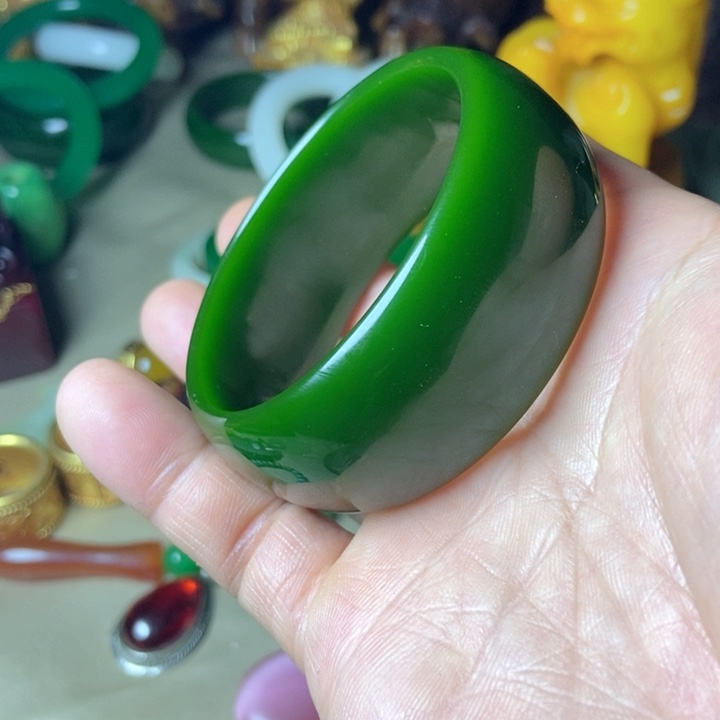 白玉菩提吊坠收藏