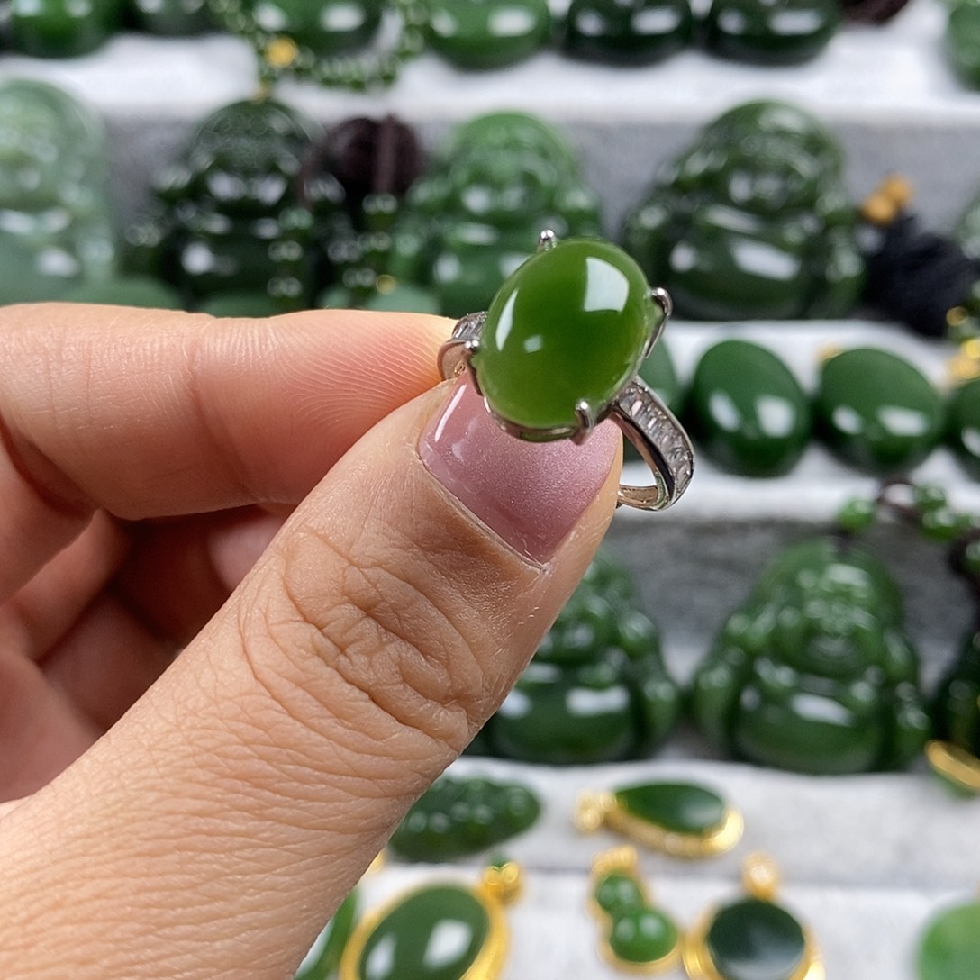 和田玉（碧玉）未镶嵌颈饰