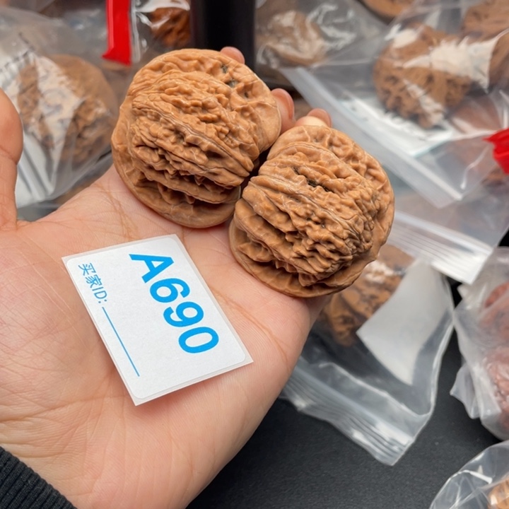 文玩核桃吊坠核桃