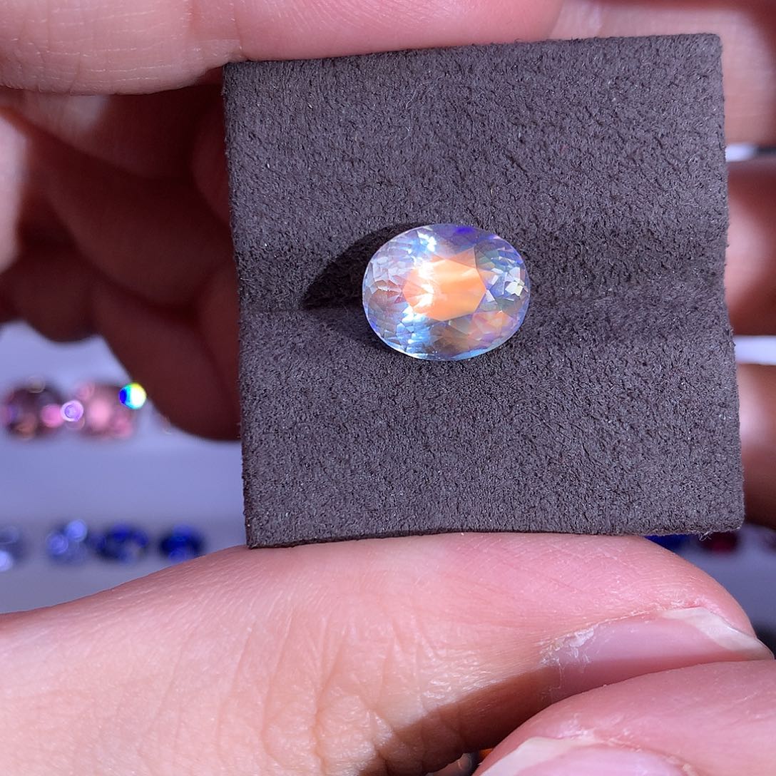 月光石裸石未镶嵌3.59ct