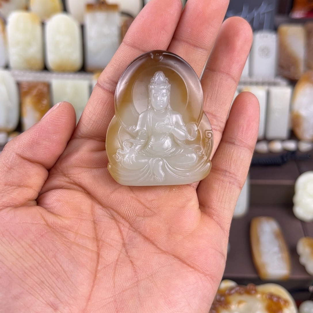 和田玉（糖玉）未镶嵌颈饰