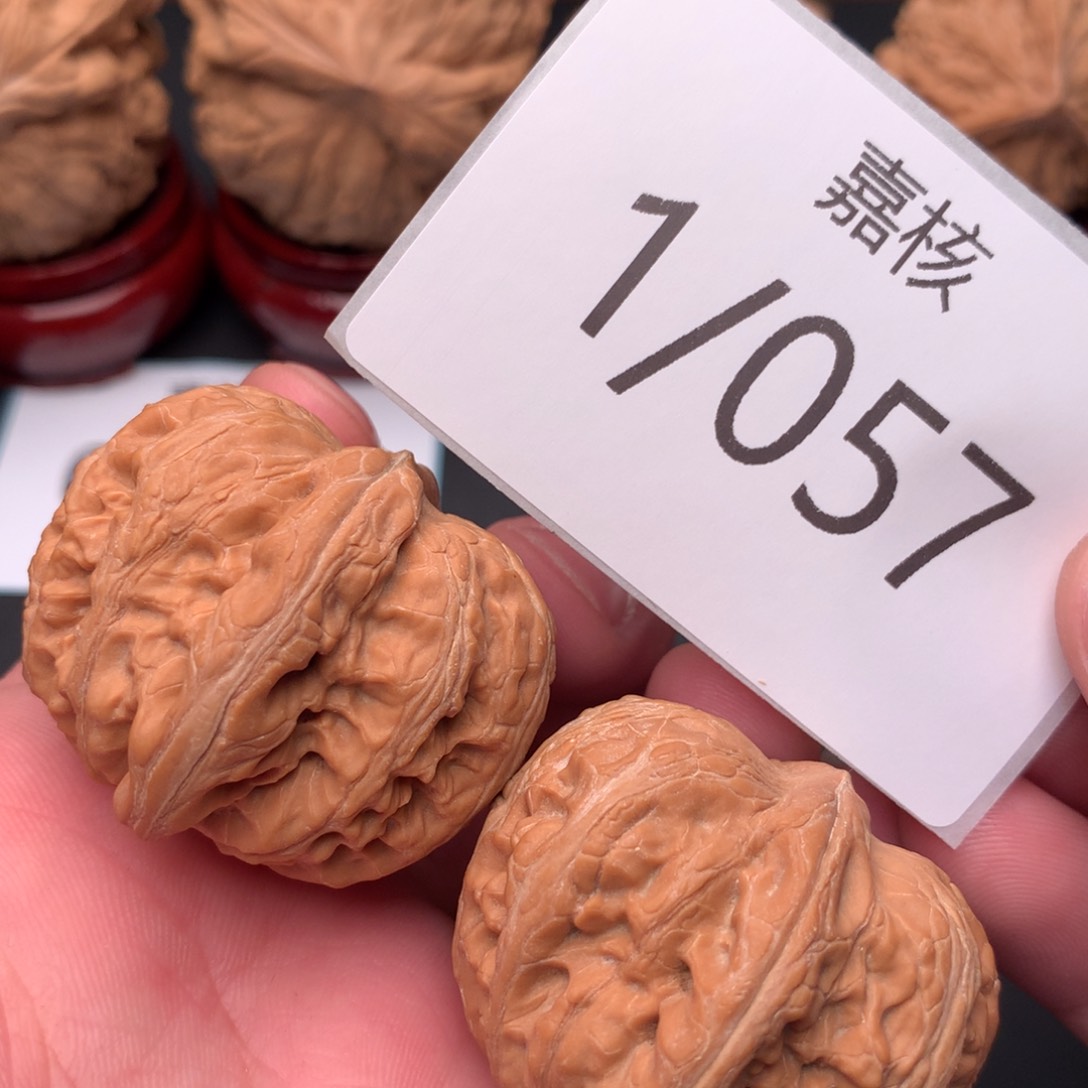 文玩核桃把件粗筋满肉不高底肩全品元宝40