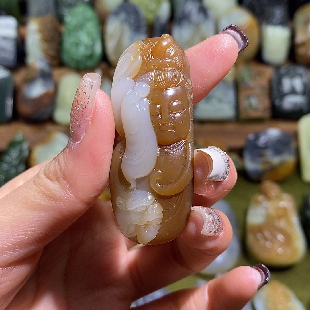 颈饰未镶嵌和田玉