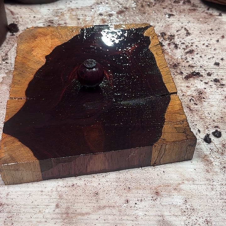 黄花梨/降香黄檀把件Shout