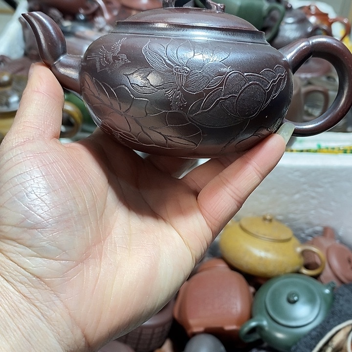 紫砂茶壶微瑕微笑