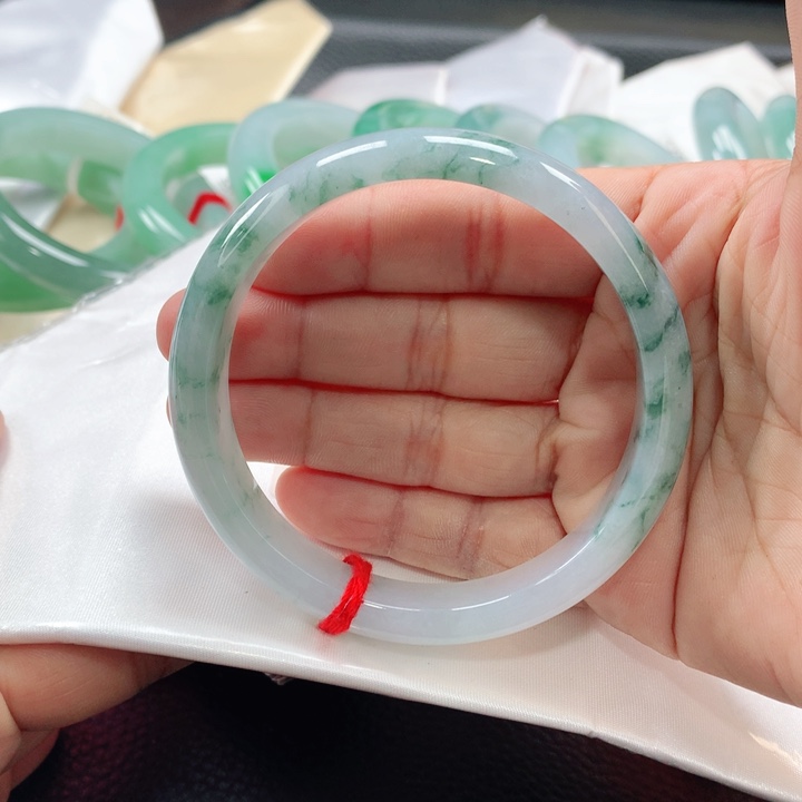 翡翠手镯未镶嵌58585959