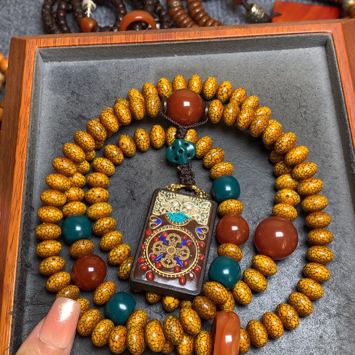 星月菩提吊坠菩提