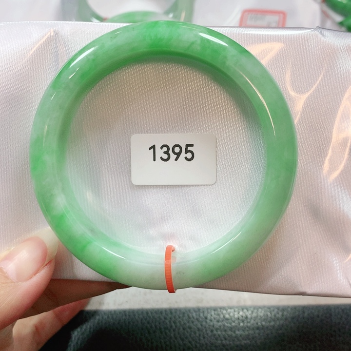 翡翠手镯未镶嵌天然翡翠手镯57.5