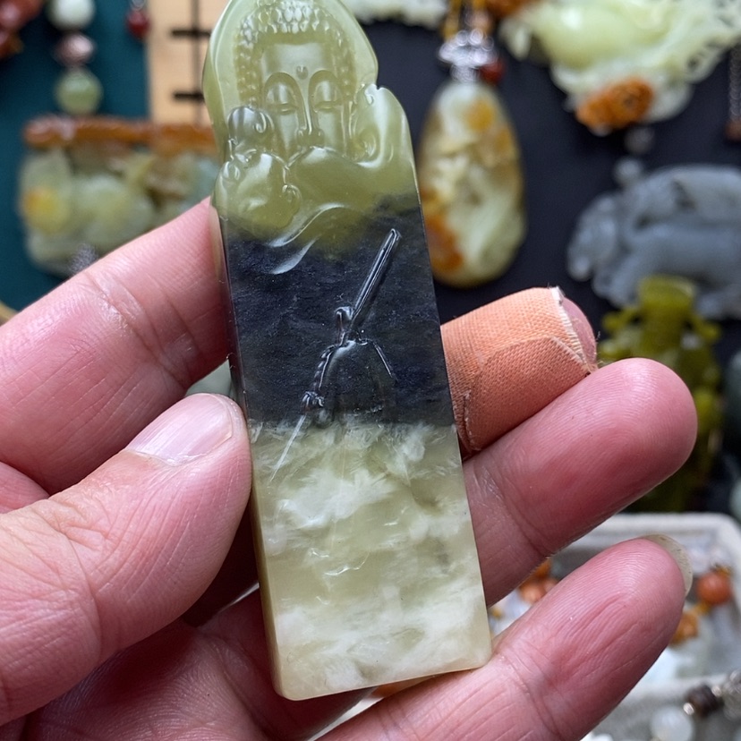 【闪购商品】蛇纹石玉把件未镶嵌