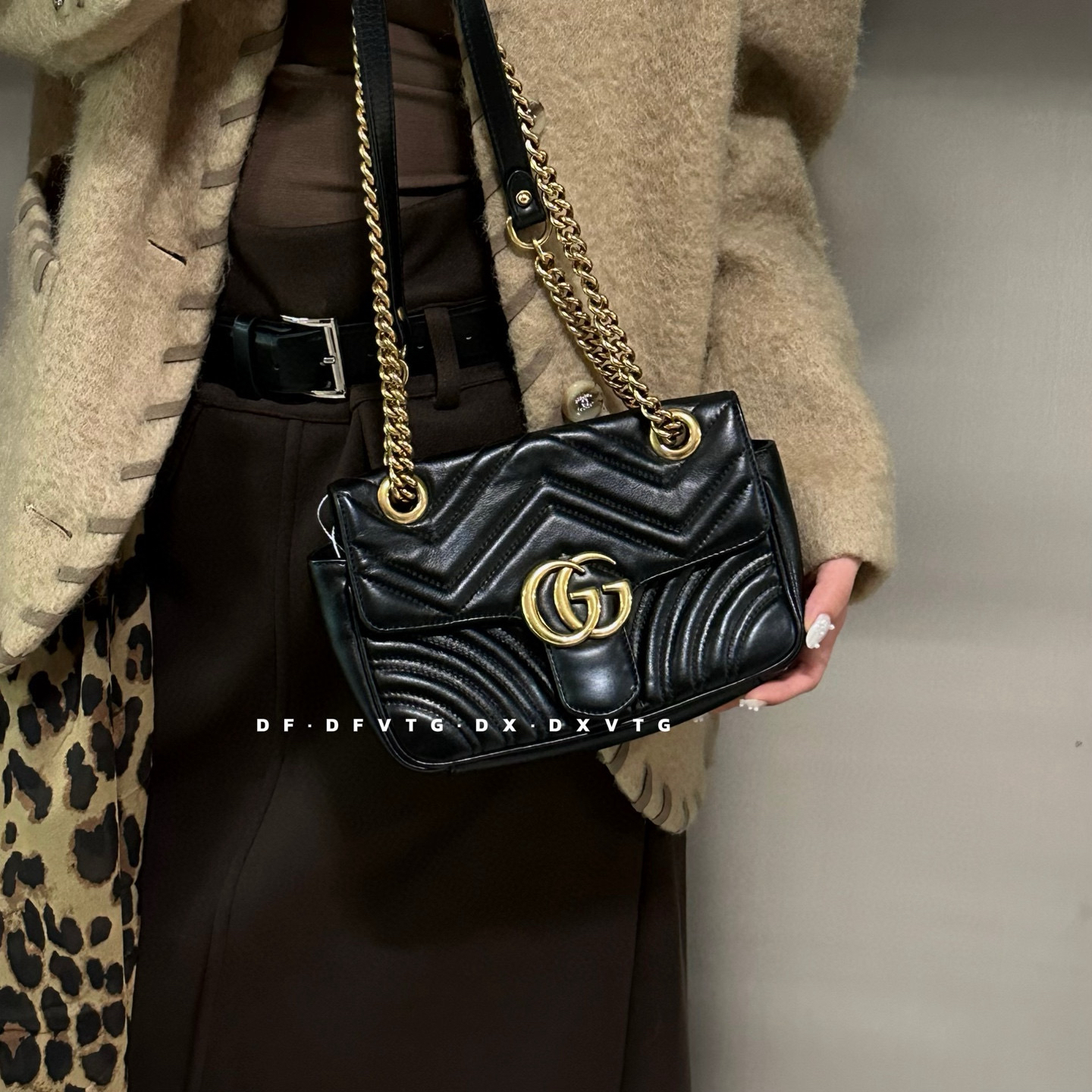 95新 GUCCI/古驰 gucci 黑金马蒙22斜挎包K