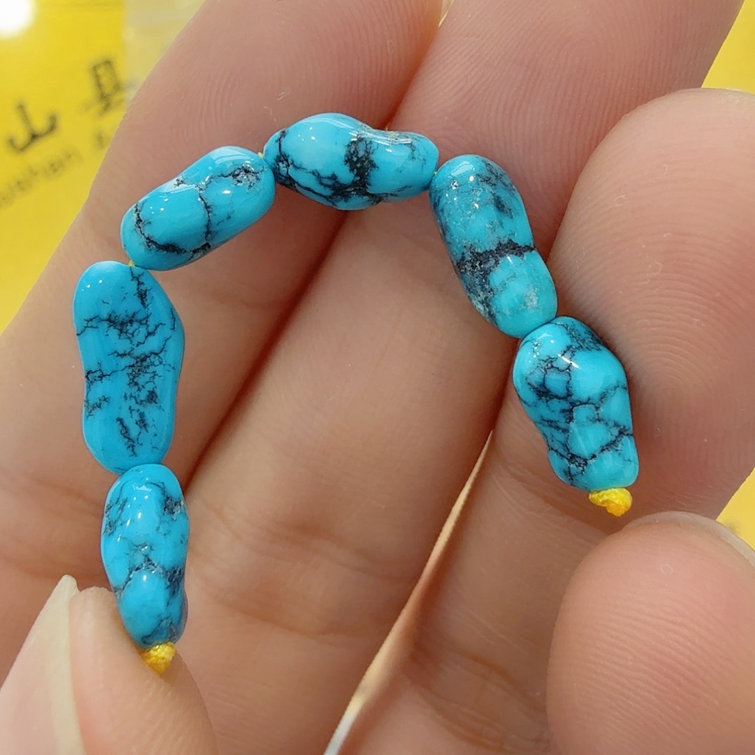 摇***篮绿松石未镶嵌珠宝奇石