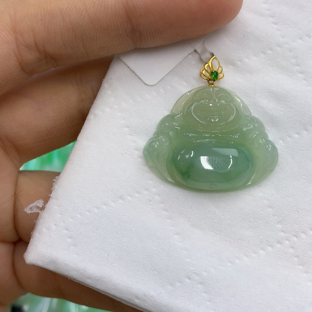 翡翠18K金镶嵌颈饰