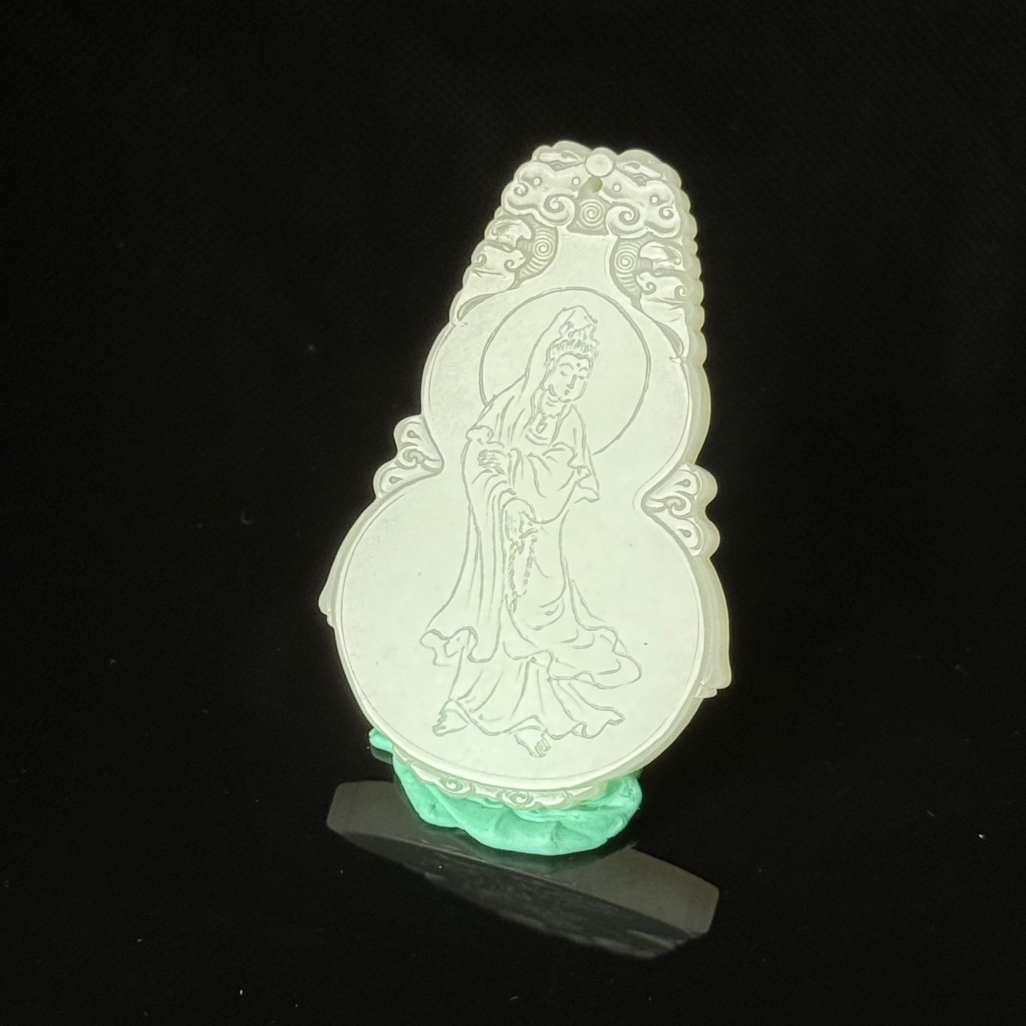 LOT14/20世纪和田玉观音诗文葫芦牌/374309