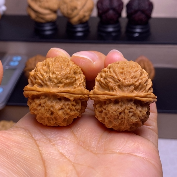 把件文玩核桃珊瑚绣球13