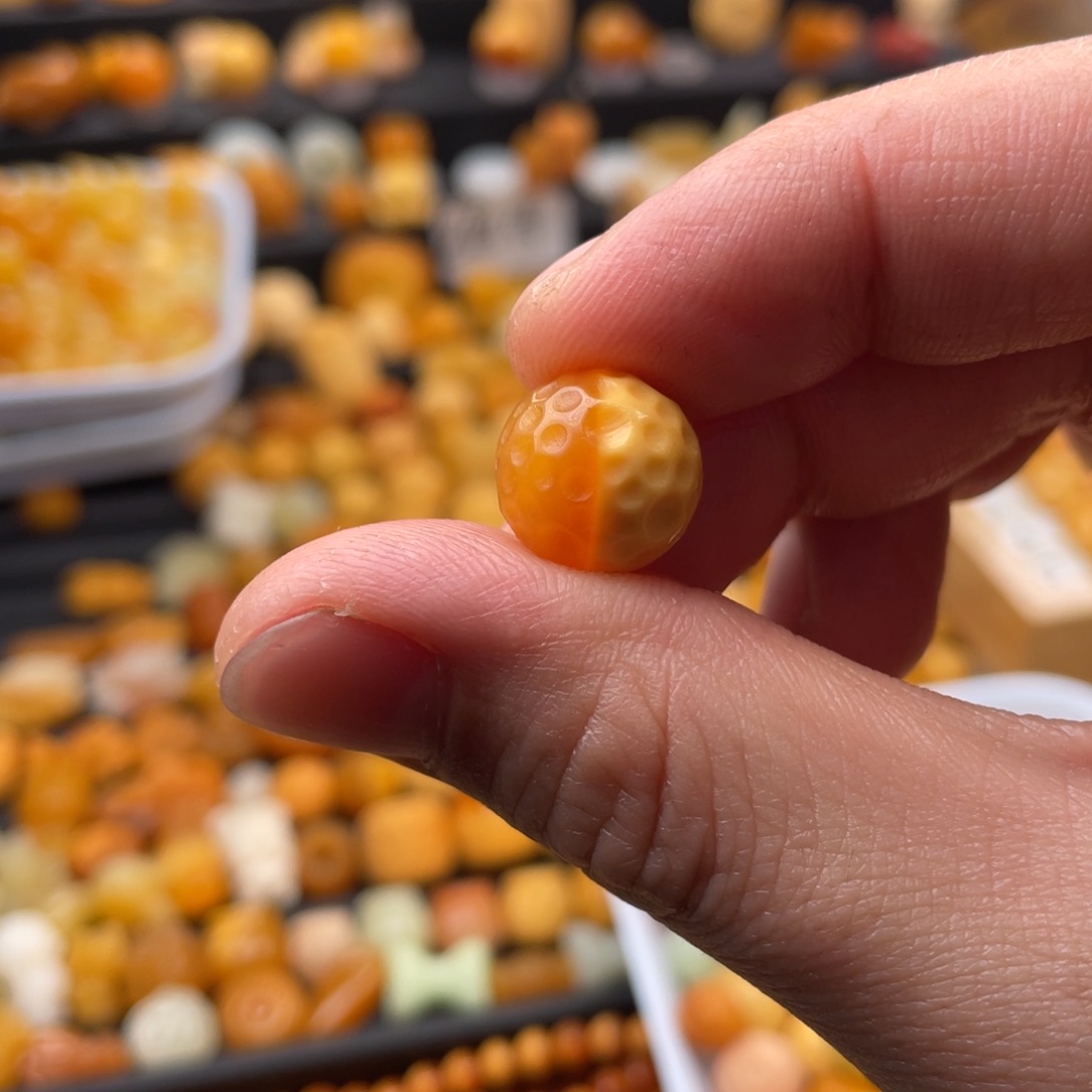 石英质玉（缅黄）颈饰未镶嵌囍*