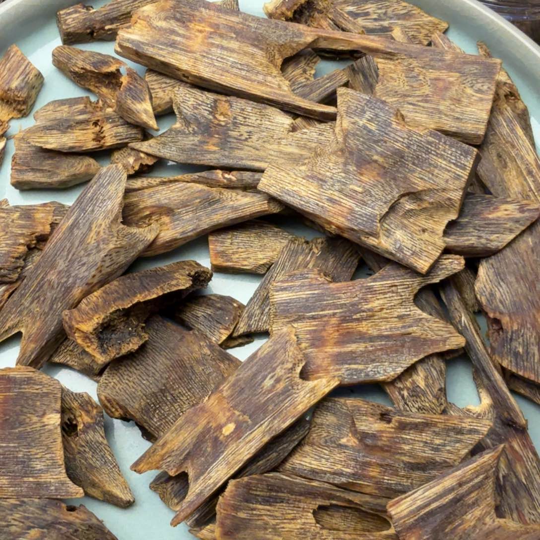 沉香沉香碎屑沉水红骨凹身熏香料20g